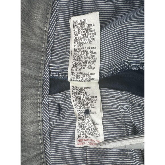 Quiksilver Shorts Mens 38 Blue Straight Fit Classic Chino Casual Walking Summer - Picture 8 of 12